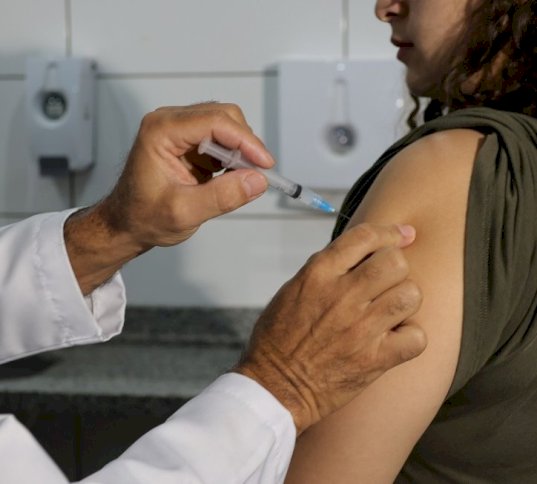 PREFEITURA APLICA POUCO MAIS DE 200 DOSES DE VACINA EM “DIA D” CONTRA A INFLUENZA