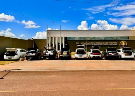 DOF INTERCEPTA COMBOIO COM NOVE VEÍCULOS CARREGADOS COM CONTRABANDO
