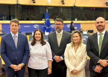 POLLON GASTA R$ 10 MIL EM DIÁRIAS PARA DENUNCIAR LULA NA EUROPA