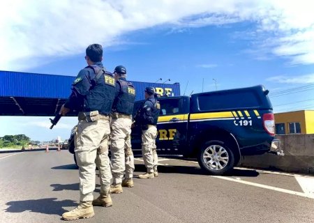 IDOSO É PRESO PELA PRF APÓS AMEAÇAR EX-MULHER COM BEBÊ NO COLO EM RODOVIA