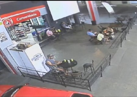 INDIVÍDUO É PRESO APÓS ESFAQUEAR HOMEM DURANTE BRIGA EM CONVENIÊNCIA