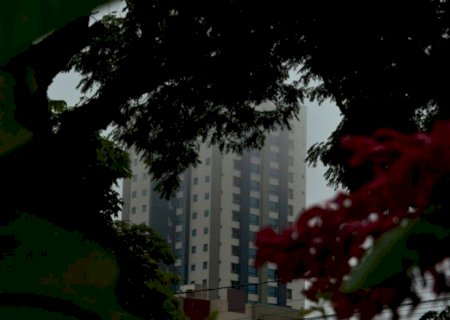 EM DOIS DIAS, DOURADOS SUPERA MAIS DA METADE DA CHUVA ESPERADA PARA ABRIL