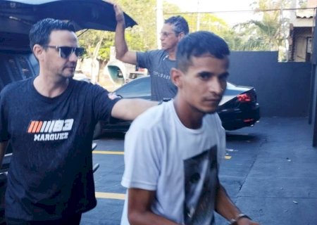 ASSALTANTE QUE OSTENTOU DINHEIRO ROUBADO DE POSTO É PRESO