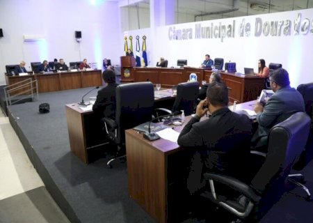 APROVADO PROJETO DE LEI QUE GARANTE PAGAMENTO CONTAS DE ÁGUA E LUZ MINUTOS ANTES DO CORTE