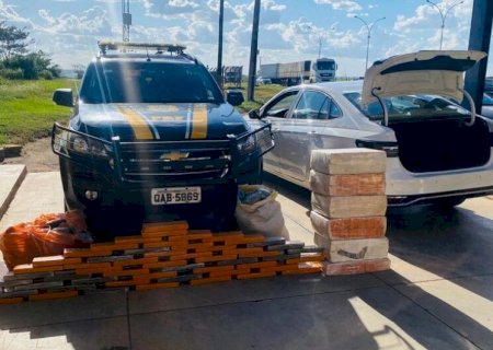 TRAFICANTES TENTAM FUGIR A PÉ APÓS ABANDONAR VEÍCULO COM DROGAS, MAS SÃO PRESOS PELA POLÍCIA
