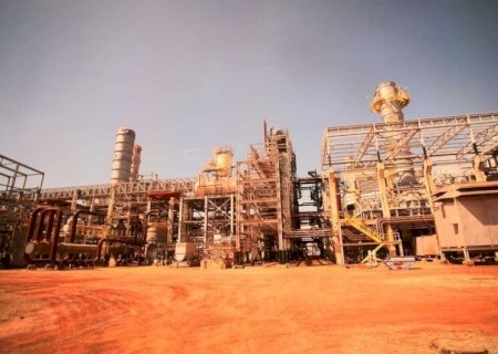 GOVERNADOR, MINISTRA E PRESIDENTE DA PETROBRAS VISITAM FÁBRICA DE FERTILIZANTES EM MS