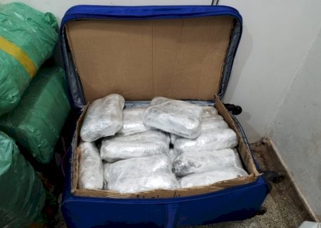 MALA COM 14KG DE MACONHA É ENCONTRADA ABANDONADA NA RODOVIÁRIA