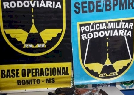 ARMAS DE FOGO E MUNIÇÕES AVALIADAS EM MAIS DE R$ 13 MIL SÃO APREENDIDAS