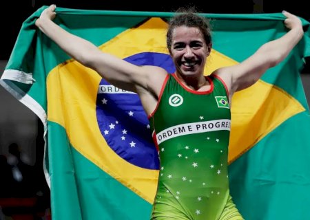 WRESTLING: GIULLIA PENALBER CONQUISTA VAGA NOS JOGOS DE PARIS