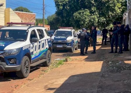LADRÃO DE CARRO MORRE APÓS CONFRONTO COM A POLÍCIA MILITAR