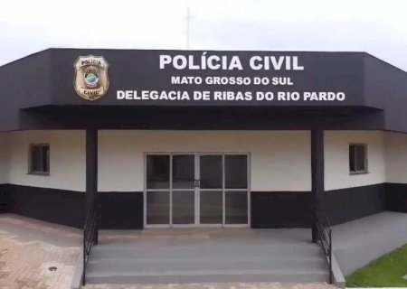 HOMEM É ESFAQUEADO APÓS JOGAR CERVEJA NO ROSTO DE MULHER