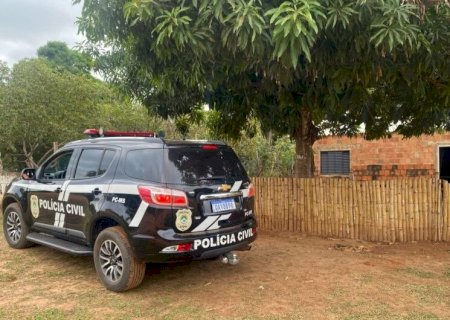 MULHER QUE USOU ESPINGARDA DE PRESSÃO PARA MACHUCAR CACHORRO É PRESA