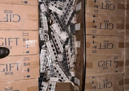 CARRETA CARREGADA COM 38 MIL PACOTES DE CIGARROS CONTRABANDEADOS É APREENDIDA EM MS