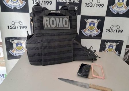 HOMEM É PRESO NO ÁGUA BOA APÓS AGREDIR E AMEAÇAR MULHER COM UMA FACA