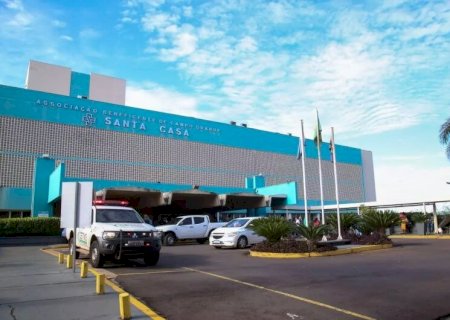 APÓS QUEDA USANDO SALTO ALTO, MULHER MORRE EM HOSPITAL DA CAPITAL