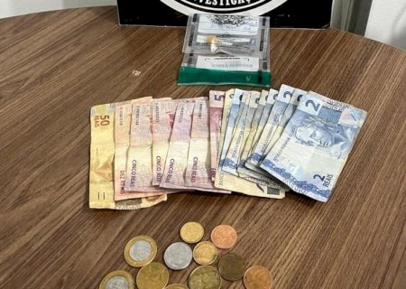 ADOLESCENTE É APREENDIDO ENQUANTO COMERCIALIZAVA DROGAS