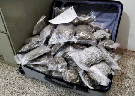 JOVEM É PRESA EM DOURADOS COM DROGA QUE LEVARIA PARA TRÊS LAGOAS