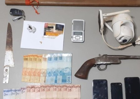 DOIS SÃO PRESOS ACUSADOS PELO ASSASSINATO DE HOMEM A FACADAS E CARBONIZAR O CORPO