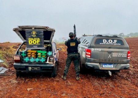 TRAFICANTES ABANDONAM CARRO CARREGADO COM MACONHA APÓS CAPOTAMENTO NA MS-164