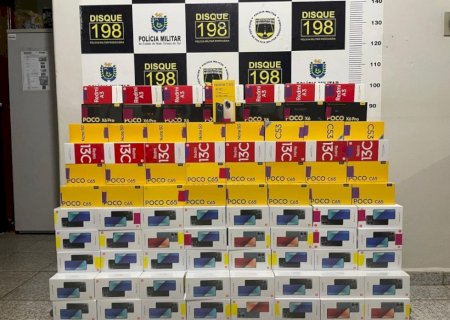 POLÍCIA RODOVIÁRIA PRENDE HOMEM COM 363 CELULARES EM CAMINHÃO