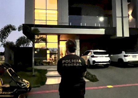 OPERAÇÃO DA PF EM DOURADOS MIRA ESQUEMA DE TRÁFICO INTERNACIONAL DE DROGAS E ARMAS