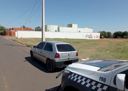 EM AÇÃO RÁPIDA, POLÍCIA MILITAR RECUPERA VEÍCULO FURTADO