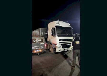CARRETA COM 45 MIL PACOTES DE CIGARROS CONTRABANDEADOS DO PARAGUAI É APREENDIDA EM MS