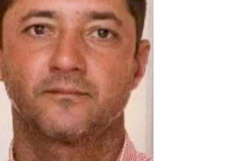 MOTOCICLISTA MORRE AO INVADIR CONTRAMÃO E BATER DE FRENTE COM CARRETA