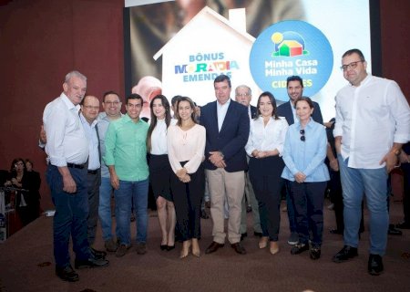 MORADORES DE CAMPO GRANDE E DOURADOS RECEBEM R$ 30 MILHÕES PARA AQUISIÇÃO DA CASA PRÓPRIA