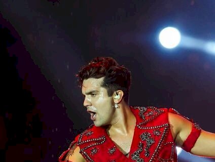 LUAN SANTANA TEM MAL SÚBITO EM AEROPORTO DE DIVINÓPOLIS-MG
