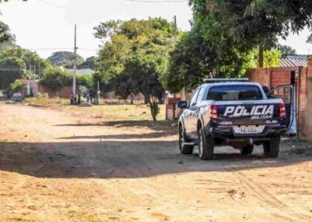 DEPOIS DE DISCUTIR COM O COMPANHEIRO, MÃE ESFAQUEIA FILHO ADOLESCENTE