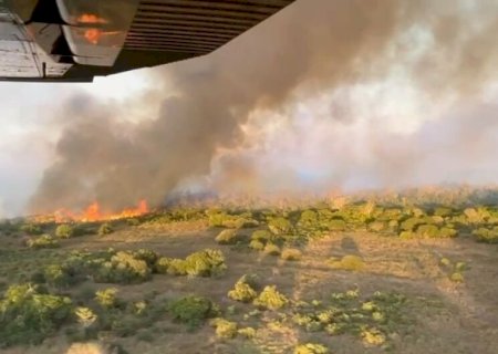EXPLOSÃO DE CAMINHÃO CAUSA INCÊNDIO QUE JÁ DURA DOIS DIAS NO PANTANAL
