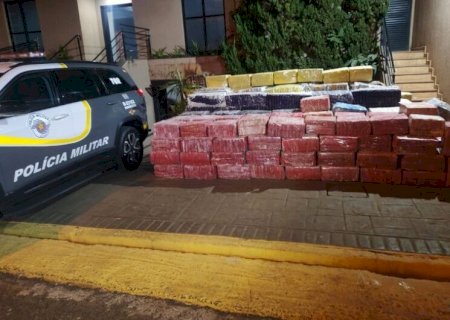 MAIS DE 5 TONELADAS DE MACONHA QUE SAÍRAM DE MS SÃO APREENDIDAS EM RODOVIA PAULISTA