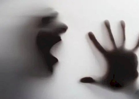 GAROTA MANDA MENSAGEM PARA IRMÃ PEDINDO AJUDA APÓS SER ESTUPRADA PELO PADRASTO