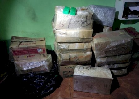 CASAL RESPONSÁVEL POR ENTREPOSTO DE DROGAS PROTEGIDO POR PITBULL'S É PRESO