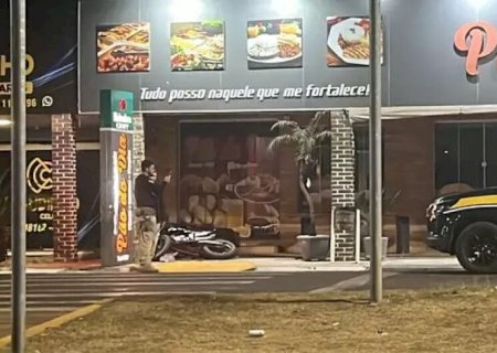 LOCUTOR DE RÁDIO MORRE APÓS BATER MOTOCICLETA EM POSTE