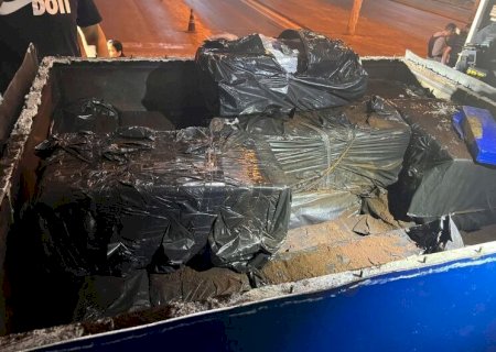 DOCUMENTAÇÃO 'DENUNCIA' E MOTORISTA É FLAGRADO COM MAIS DE 1T DE MACONHA EM DOURADOS
