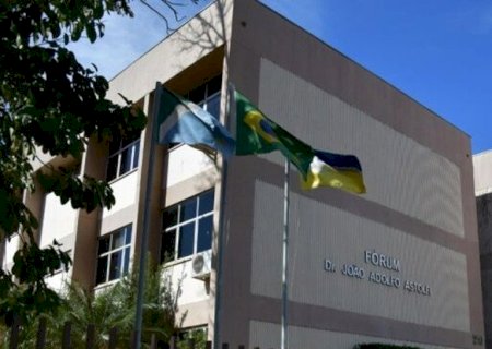 ACUSADA DE QUEBRAR O BRAÇO DO FILHO É LIBERADA E FICA PROIBIDA DE SE APROXIMAR DE CRIANÇA
