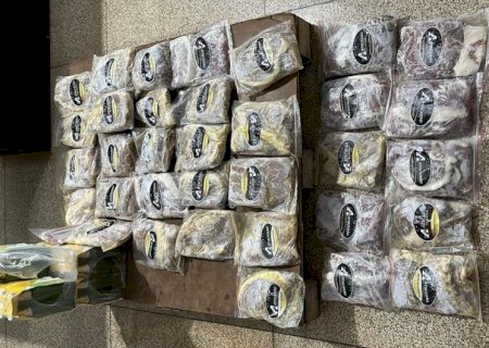 POLÍCIA APREENDE BEBIDAS E ALIMENTOS IMPRÓPRIOS PARA CONSUMO DURANTE OPERAÇÃO