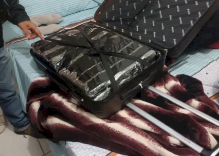 MULHERES SÃO PRESAS EM HOTEL POR TRÁFICO DE DROGAS