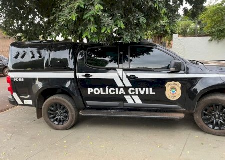 DUPLA SUSPEITA DE FURTO DE FIOS EM FRENTE A ESCOLA É PRESA