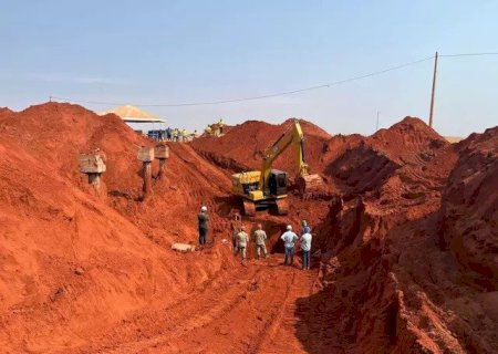CORPO DE BOMBEIROS LOCALIZA TRABALHADORES QUE MORRERAM SOTERRADOS