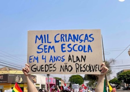 EM DOURADOS, 12 ENTIDADES PARTICIPARAM DO 'GRITO DOS EXCLUÍDOS' NO DESFILE DE 7 DE SETEMBRO