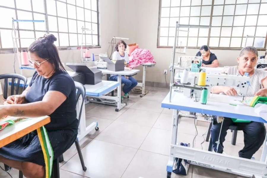 LIA NOGUEIRA FORTALECE MULHERES DE DOURADOS COM EMENDA PARA O INSTITUTO FUZIY