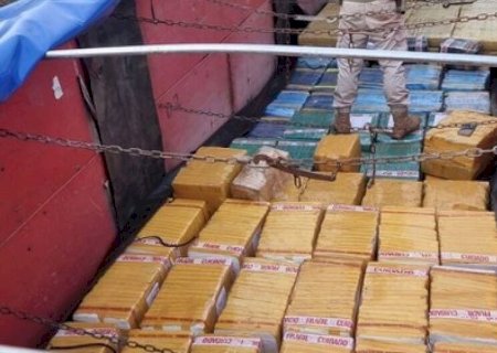 DROGA APREENDIDA EM CARRETA QUE SERIA LEVADA PARA O PARANÁ PESOU 2,8 TONELADAS