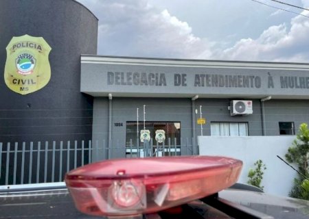 MULHER DENUNCIA MARIDO POR AMEAÇAS E TENTATIVA DE ATROPELAMENTO