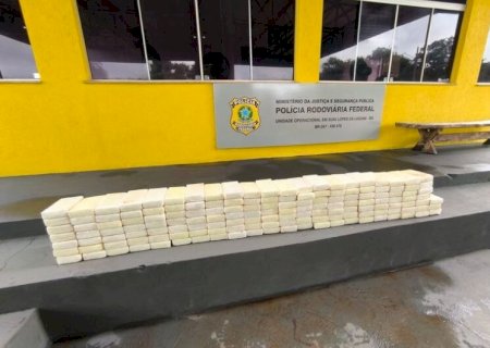MOTORISTA DE CAMINHONETE É PRESO TRANSPORTANDO 161 QUILOS DE COCAÍNA