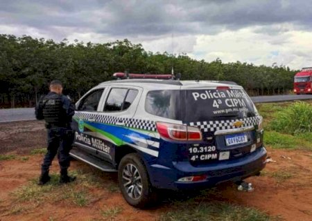 HOMEM É AGREDIDO COM PEDAÇO DE MADEIRA AO CONFRONTAR AMANTE DA ESPOSA