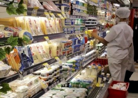 TRABALHADOR CONSUMIU 107 HORAS NO MÊS SÓ PARA COMER