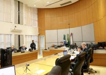 DONA DE BOATE É MULTADA EM R$ 11,5 MIL POR PERMITIR ENTRADA E VENDA DE BEBIDAS A MENORES